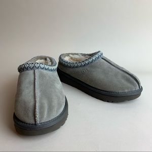 UGG Tasman Grey slippers Sz 6 woman